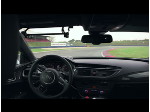 Audi RS7 bez vozača 240 km/h
